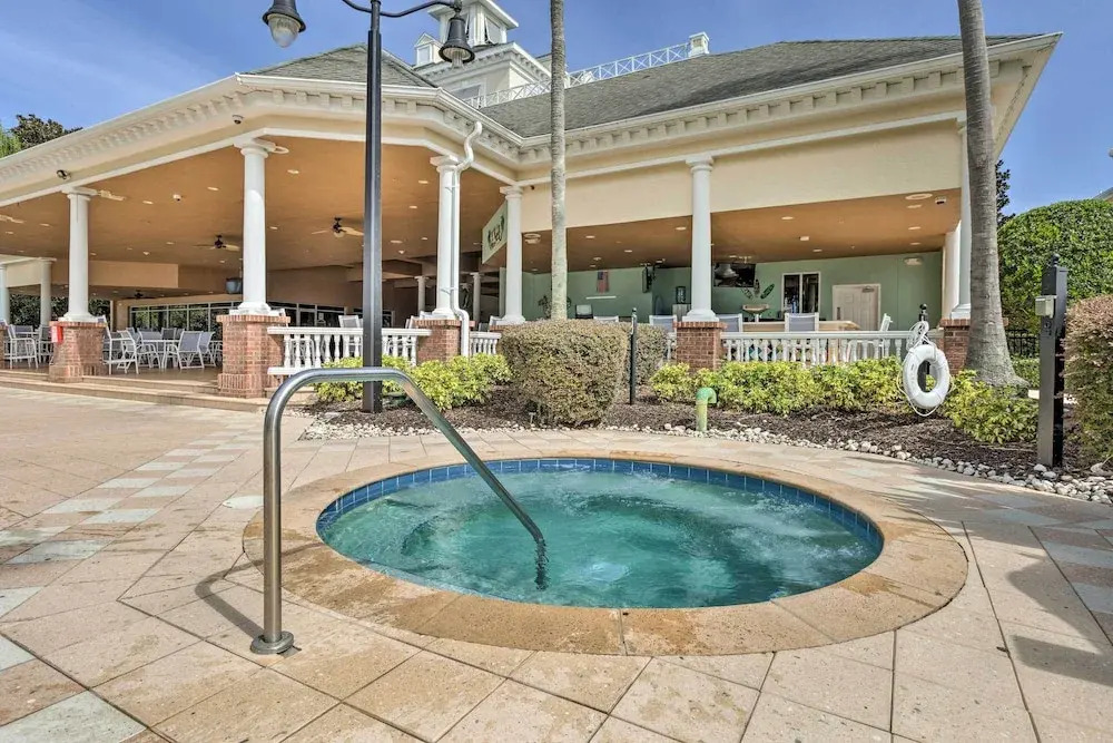 5 Mi to Disney World: Townhome w/ Balcony!