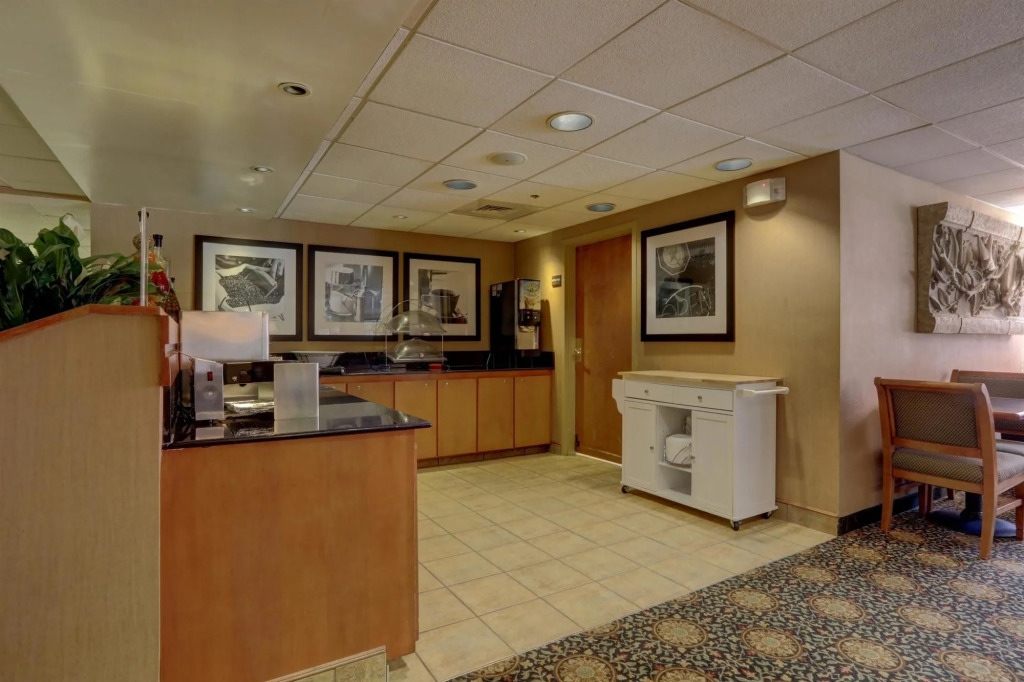 SureStay Plus Hotel by Best Western Chicago Lombard
