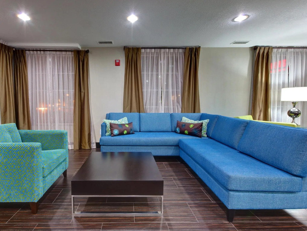 Hampton Inn & Suites Hermosa Beach