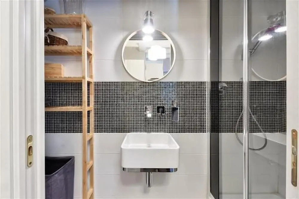 Torino Savoia Wooden Duplex Apt