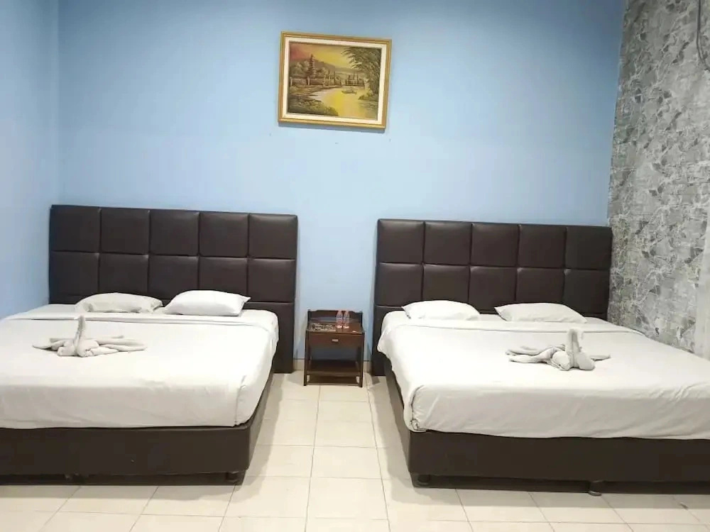 AMALIA Guest House & Cafe