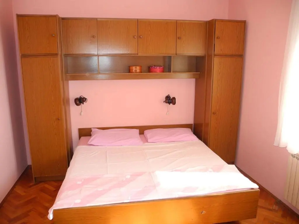 Apartment 2 Anamarija 41 pax