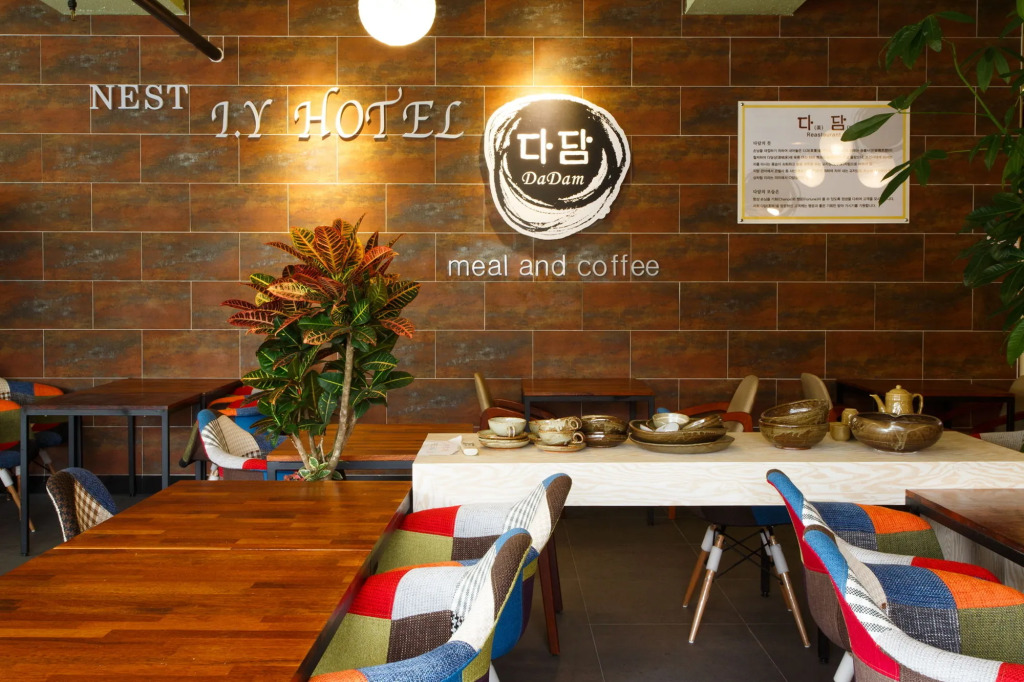 I.Y Hotel