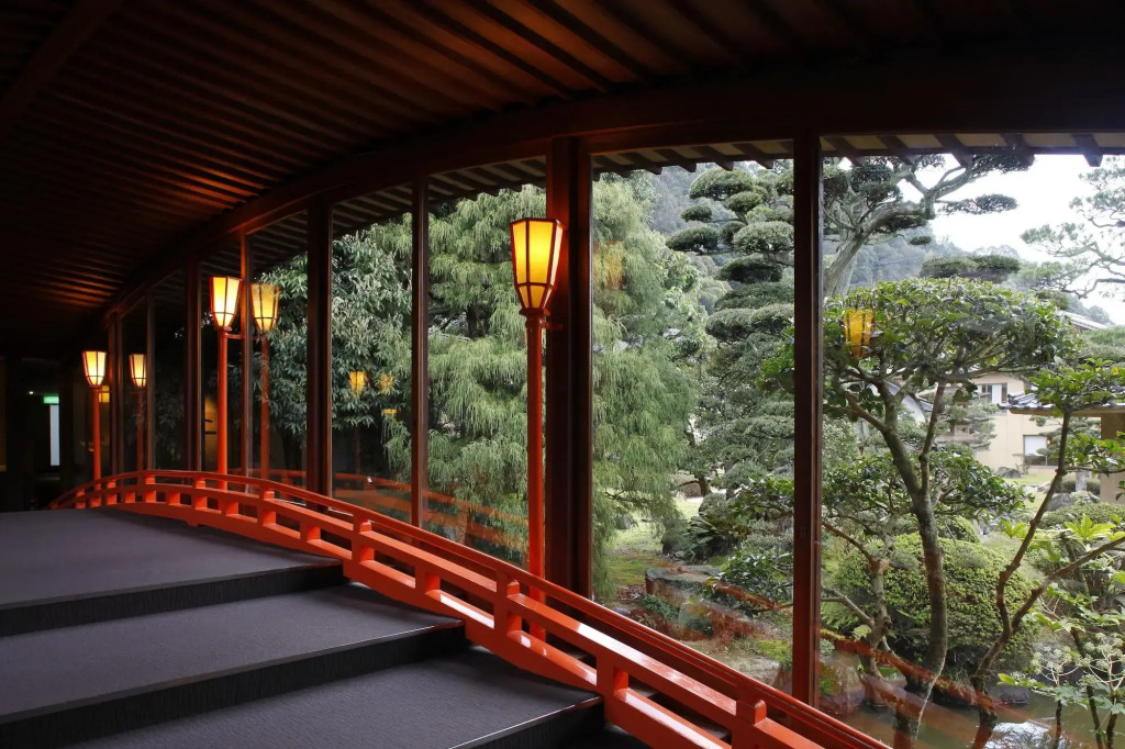 Yuraku