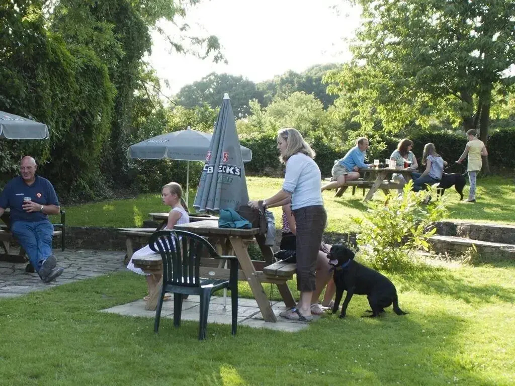 The White Lion Inn