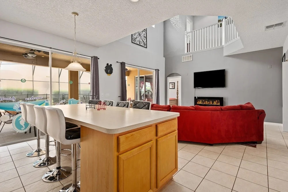 Emi_1700r Emerald Delight 7 Bedroom Home
