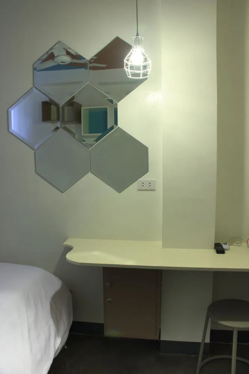 Second Wind Hostel by MNL