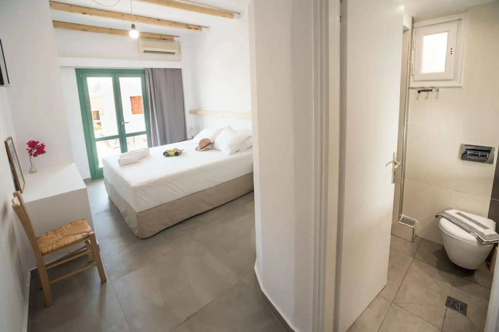 Ifestia Hotel