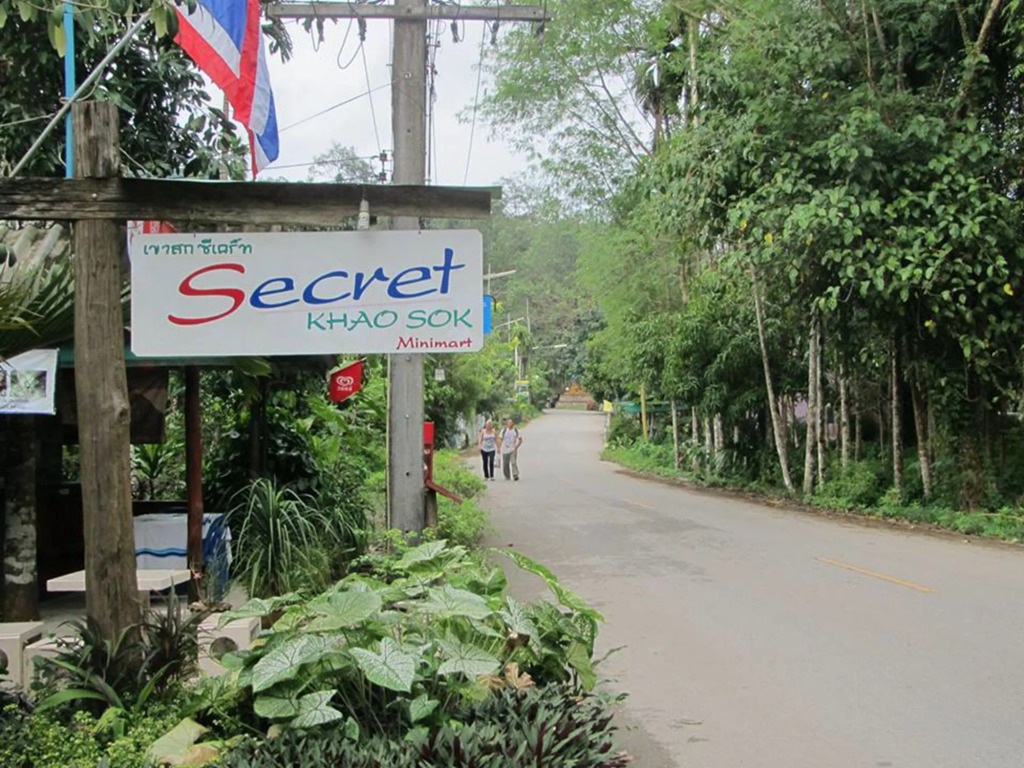 Khaosok Secret Hostel