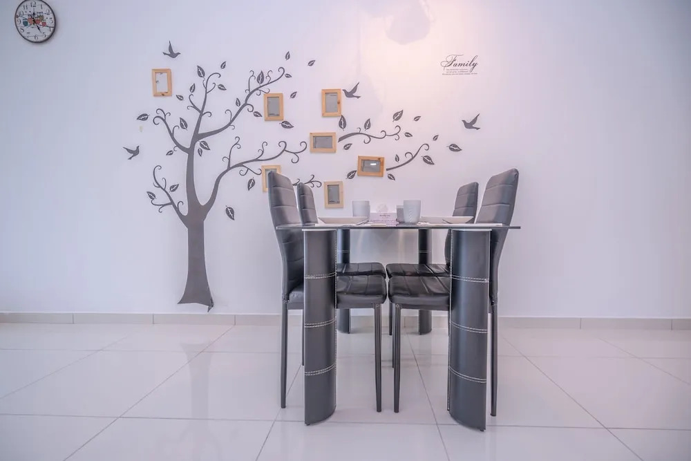OYO Home 89458 Amazing 2br D'summit