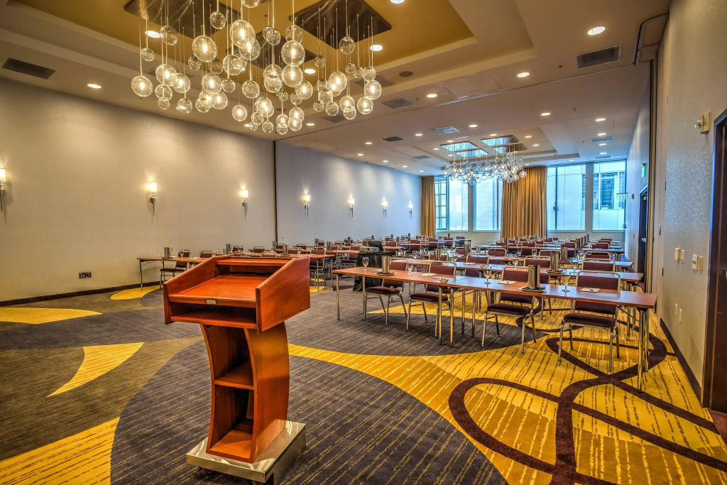 Courtyard by Marriott Portland City Center