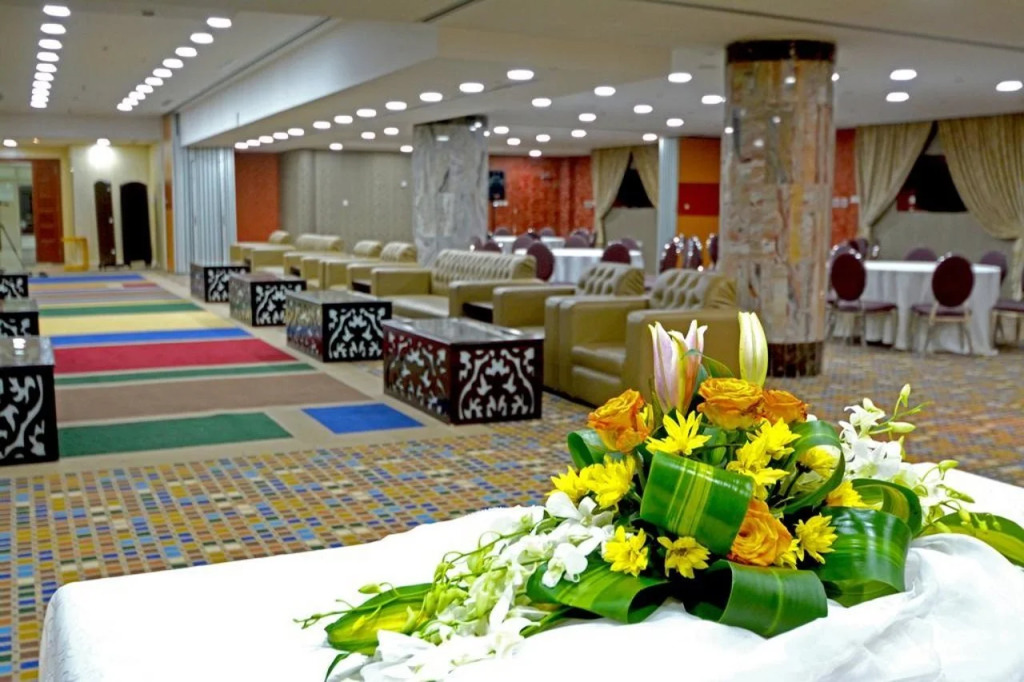 Sunday Hotel Kingdom Towers Formerly Warwick Al Dabab Hotel