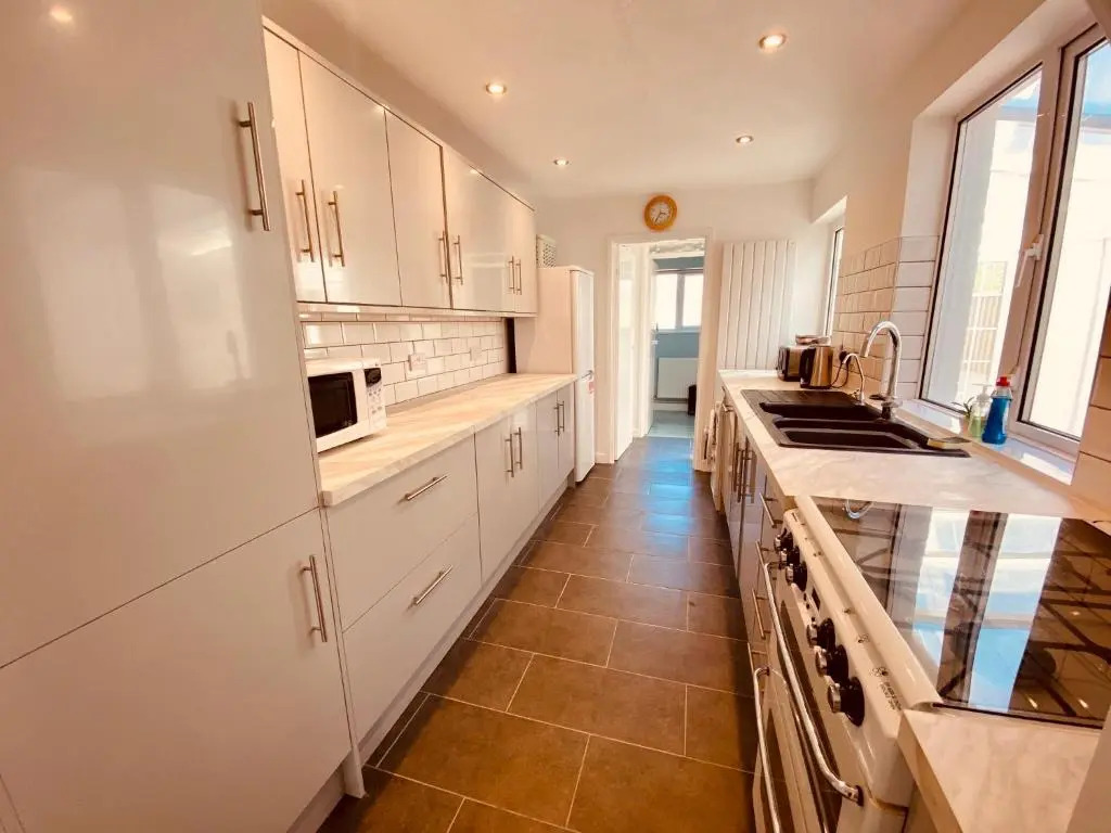 3 Bed House with Garden near Weymouth Beach