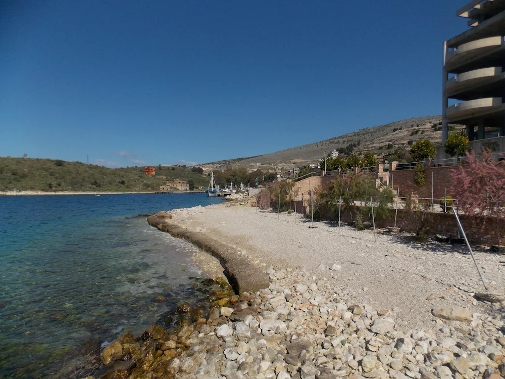 Erioni Hotel