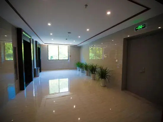 Luci No.1 Holiday Hotel