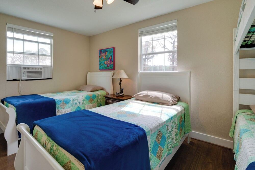 Tranquil Plantersville Cabin: Farm Animals On-site