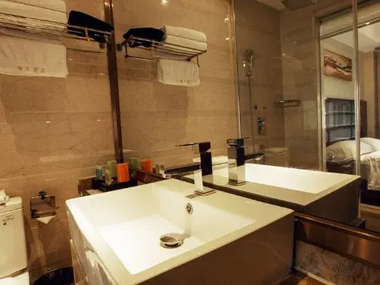 Sunshine Business Hotel (Henan Provincial People's Hospital)