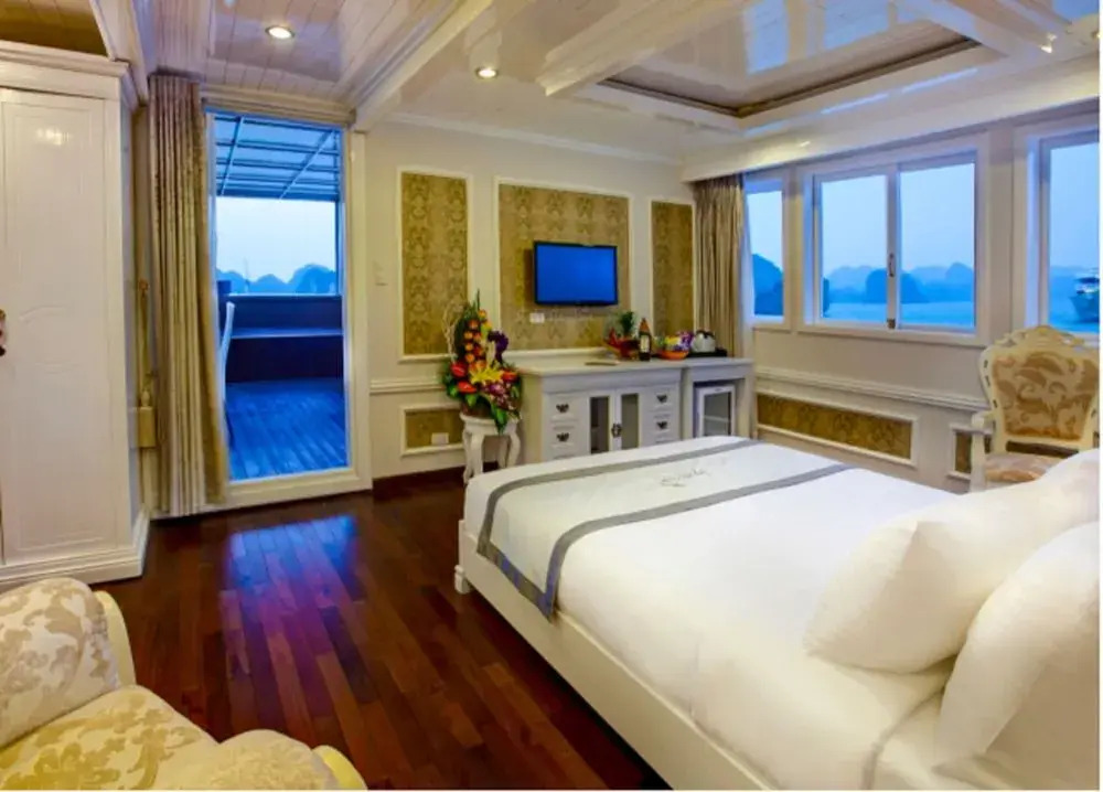 Signature Halong Cruise