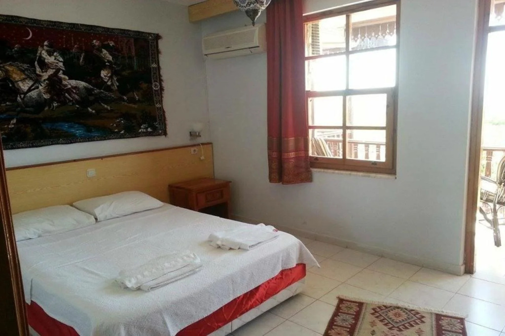 Ilhan Hotel