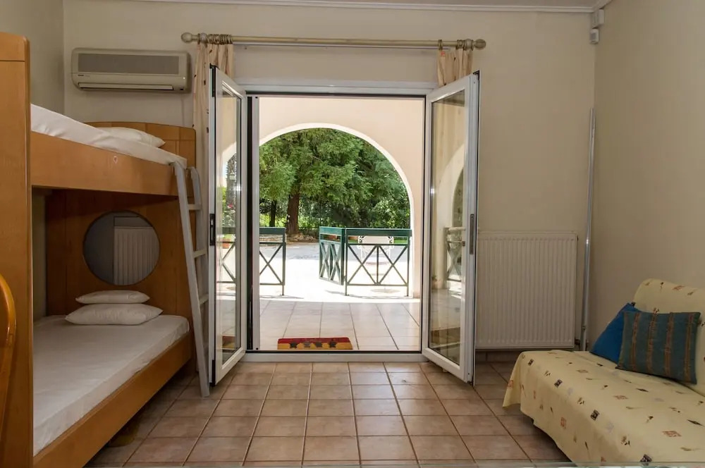 Enjoy The Garden Next To The Beach
