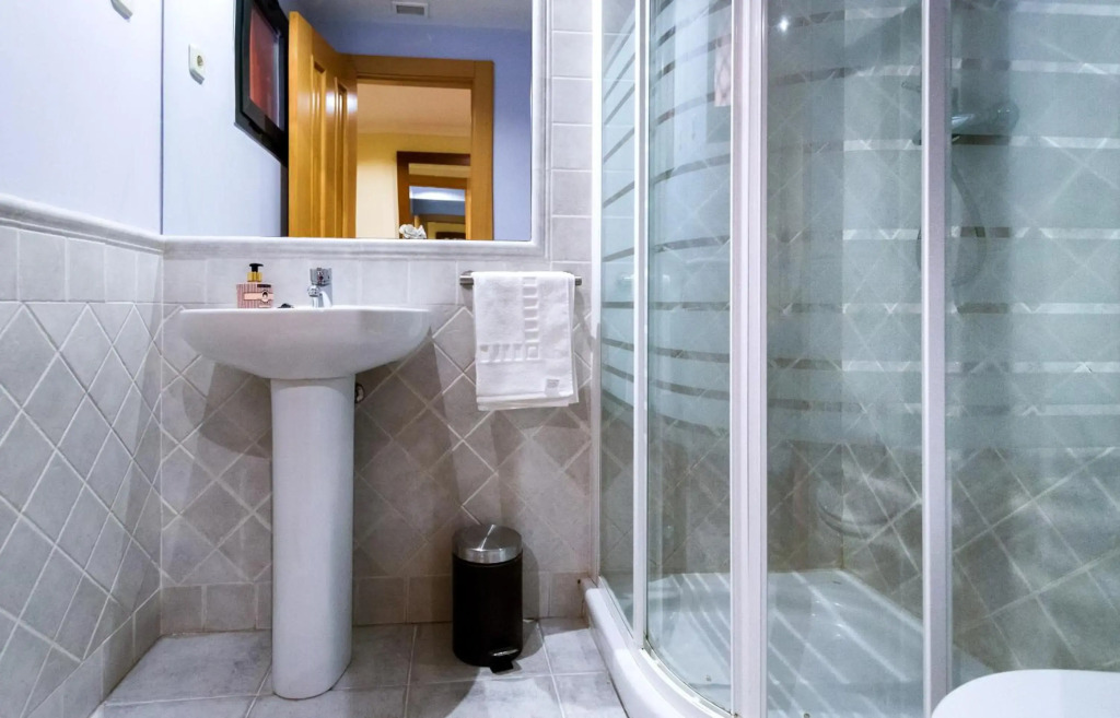 Apartamentos San Juan de los Reyes by Toledo AP