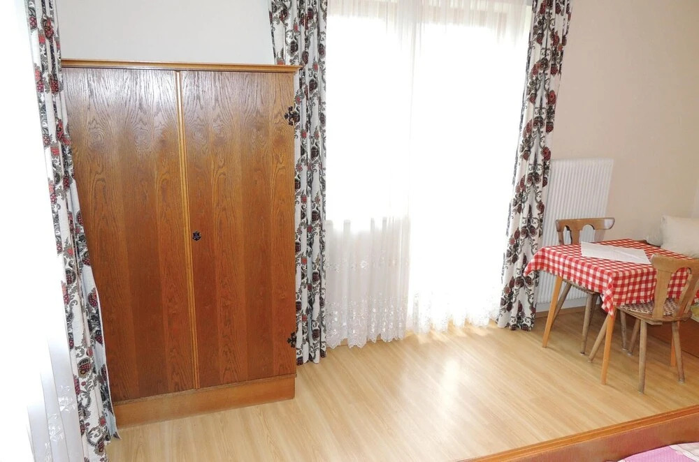 Stunning Apartment in Piesendorf With 3 Bedrooms and Wifi