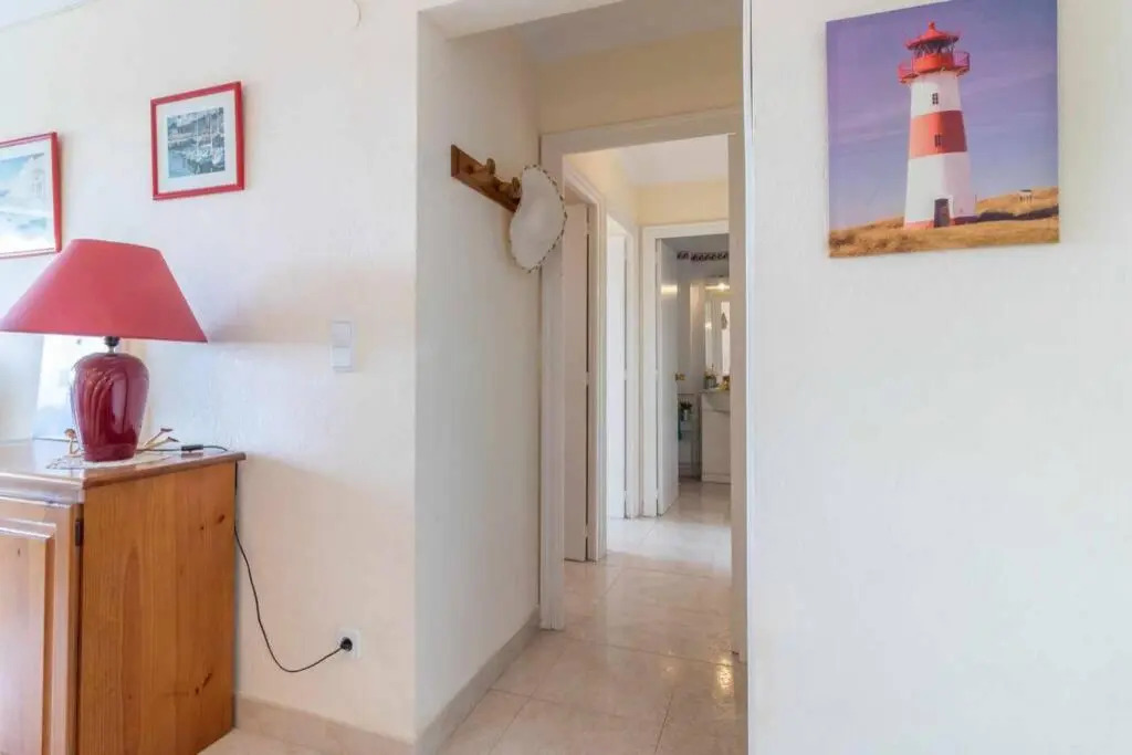 103-Apartamento de dos habitaciones junto al mar
