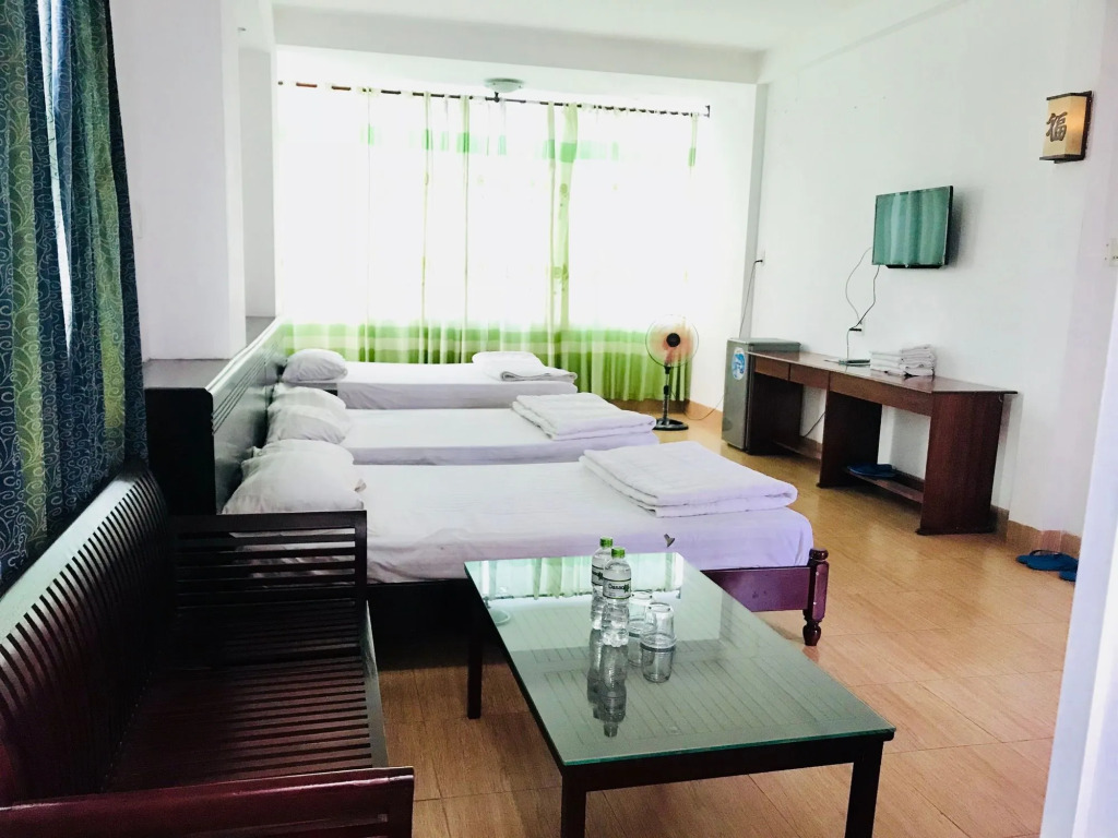 Phuong Dong Hotel and Apartment