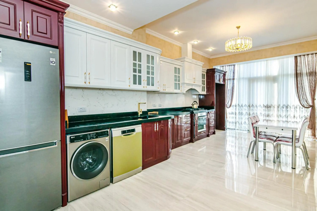Buta Palace sweet home 903