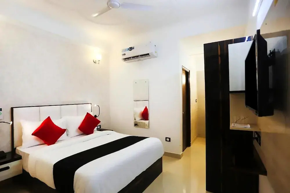 MK Hotel and Restaurant