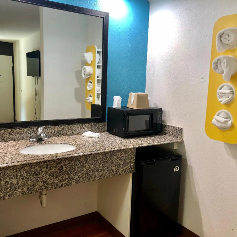 Motel 6-Nashville, TN - Airport