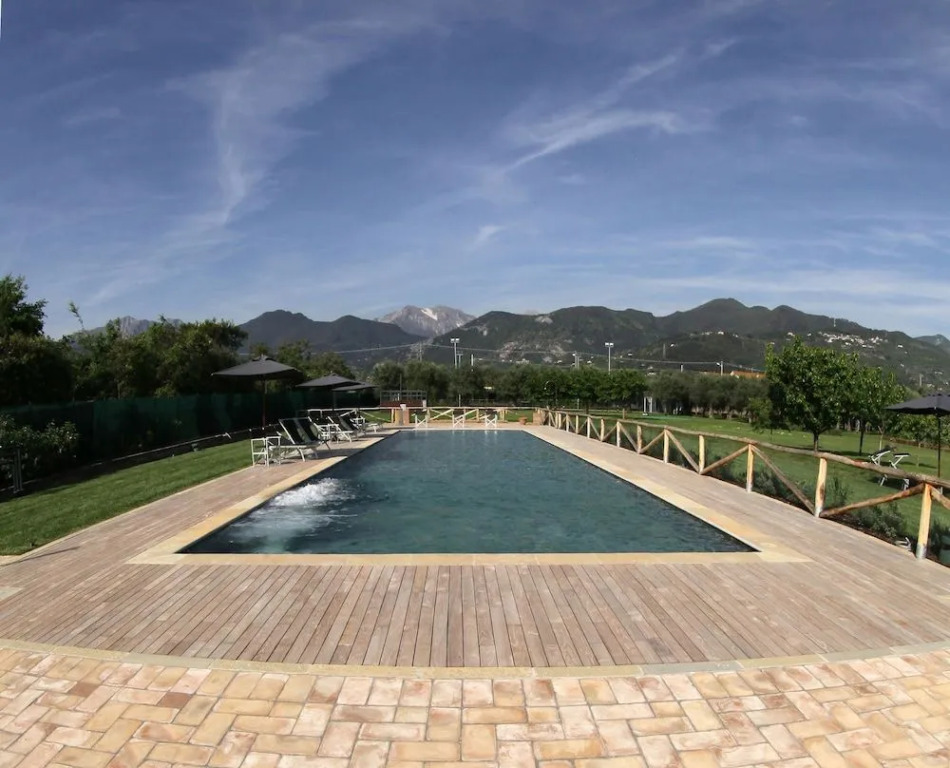 Olimagio Farm Stay with animals and 25m pool, beach at cycling distance