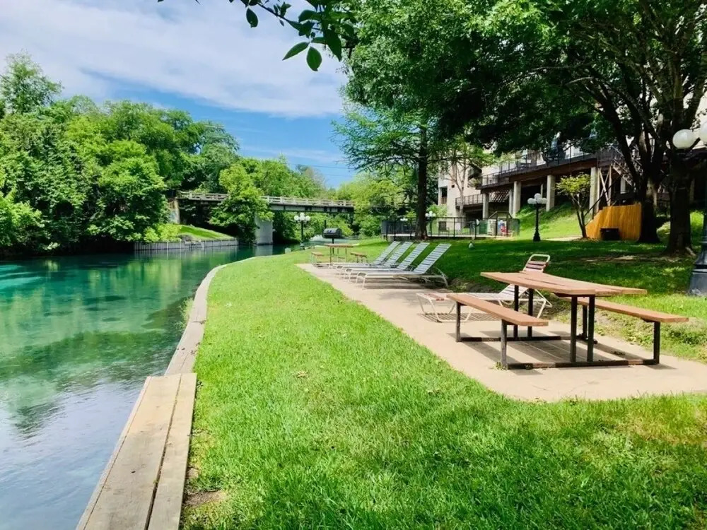 Ic 316 Riverfront Bliss 2 Bedroom Condo by RedAwning