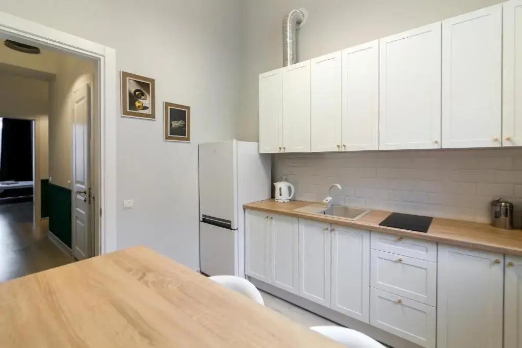 LEOGRAND apartment on Lychakivska 3