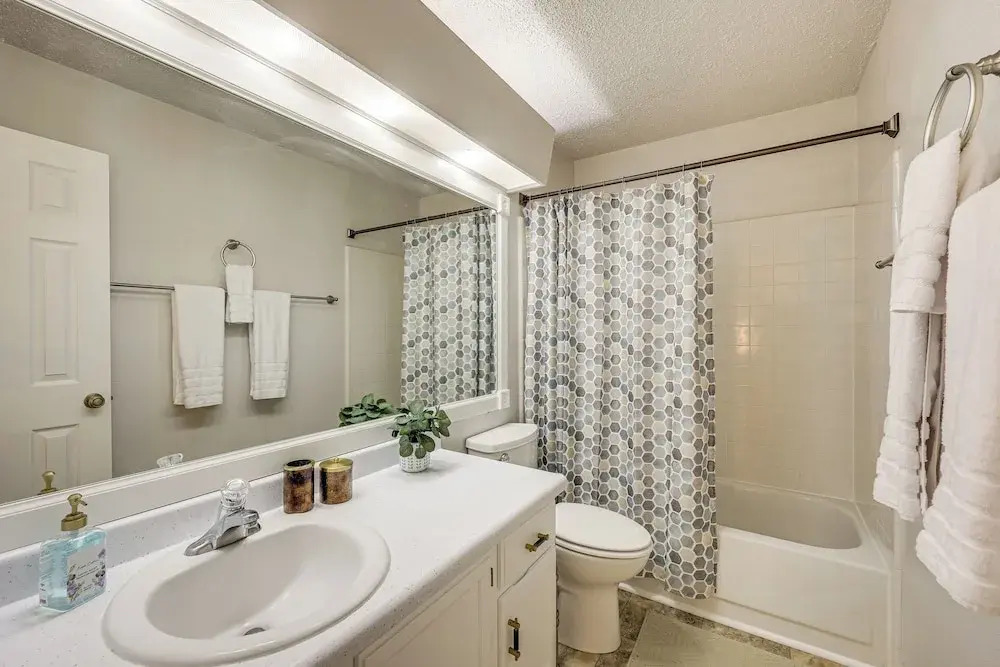 3 Mi to Randolph Afb: Family Home w/ Poker Table!