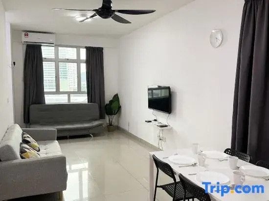 TuR10-3room1living-SPICE Stadium-1minFoodCourt-5minit Airport