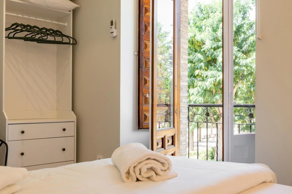 Double Room in ToledoRooms VistaPark