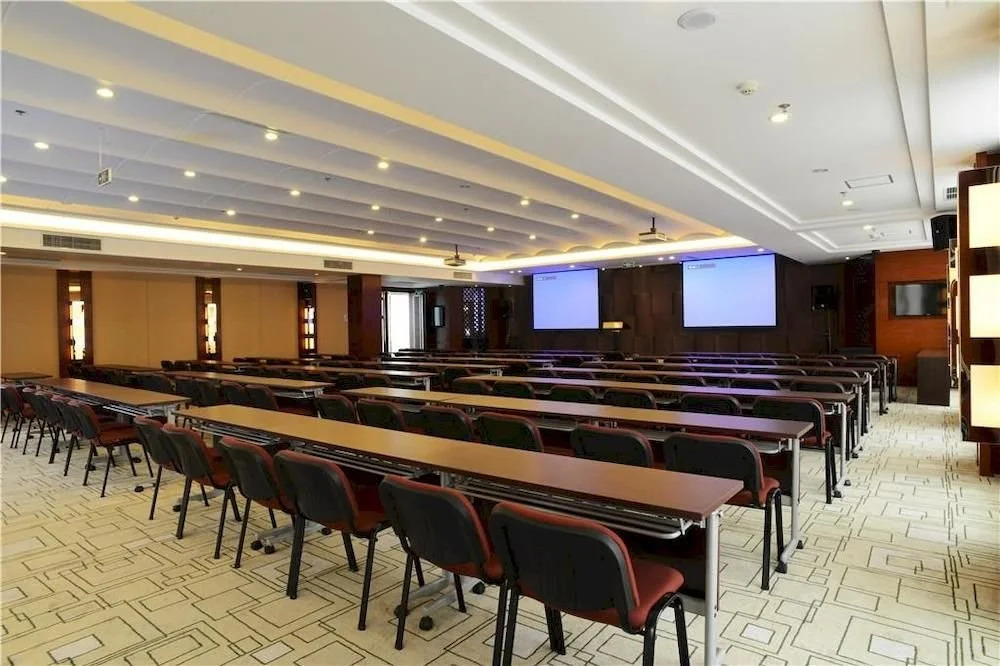 Xinrui Hotel