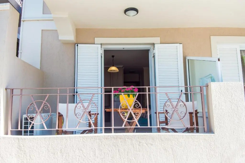 Elena's apartment [2]