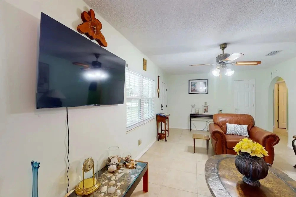 Spacious Pet -friendly Home w/ Fenced in Yard and Close to The Beach