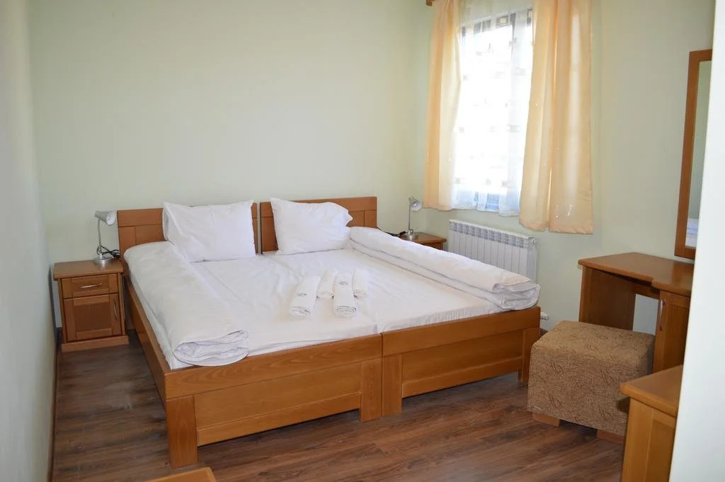 DE-YAN Guest House