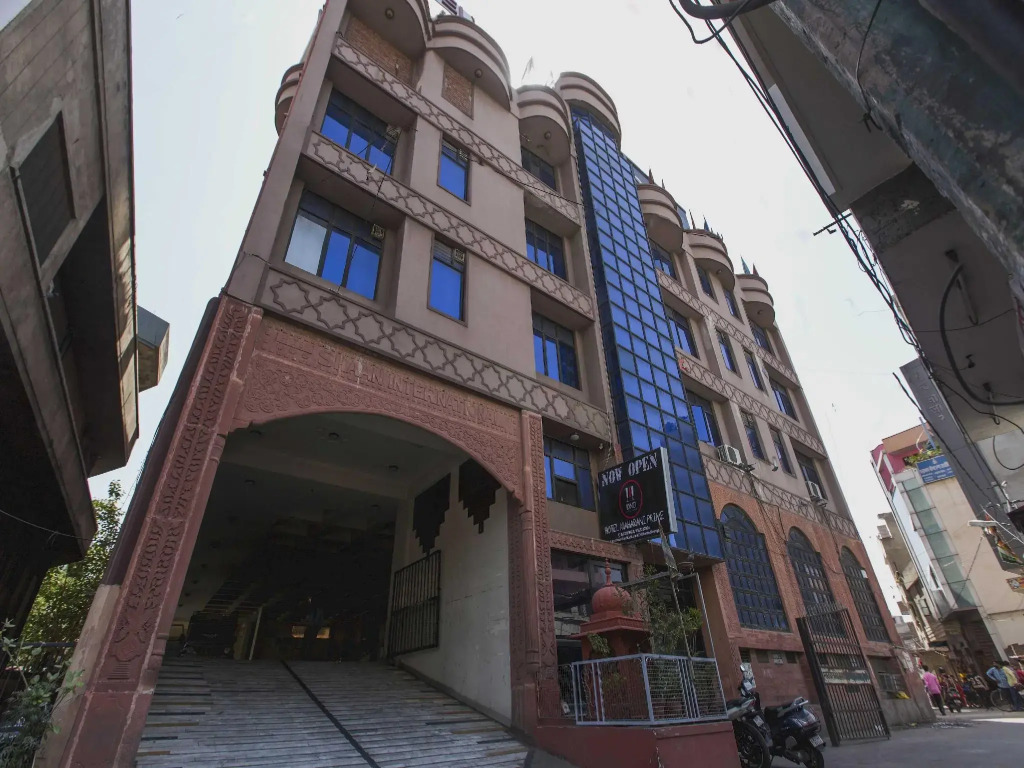 Hotel Maharani Plaza