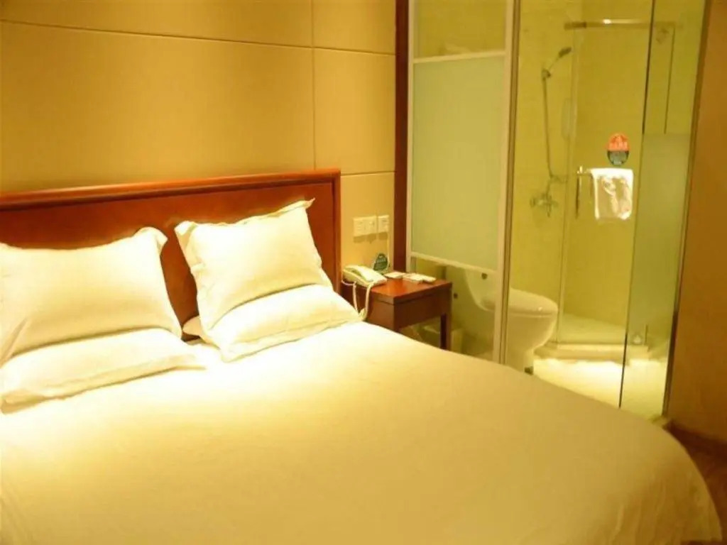 GreenTree Inn Jiangsu Suzhou Kunshan Shimao Plaza Hotel