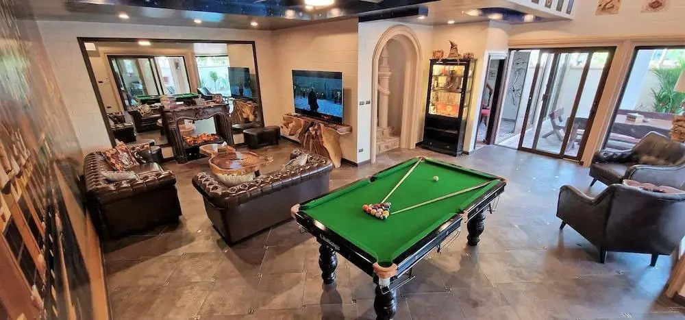 POTTERLAND Luxury Pool Villa Pattaya