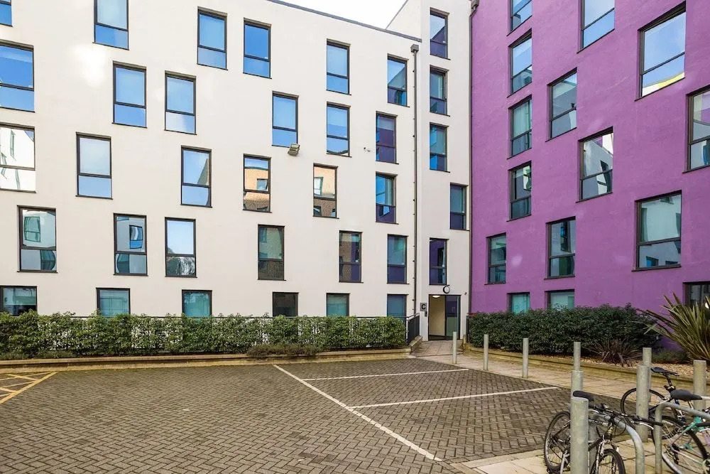 Luxury Rooms & Studios in Newcastle