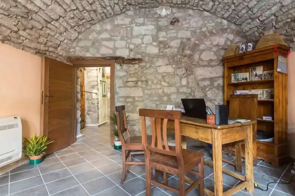Madalen Guest House