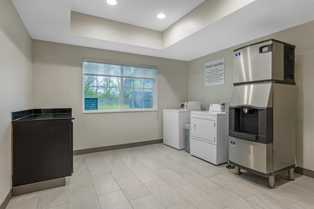 Holiday Inn Express Hotel & Suites Charlotte by IHG