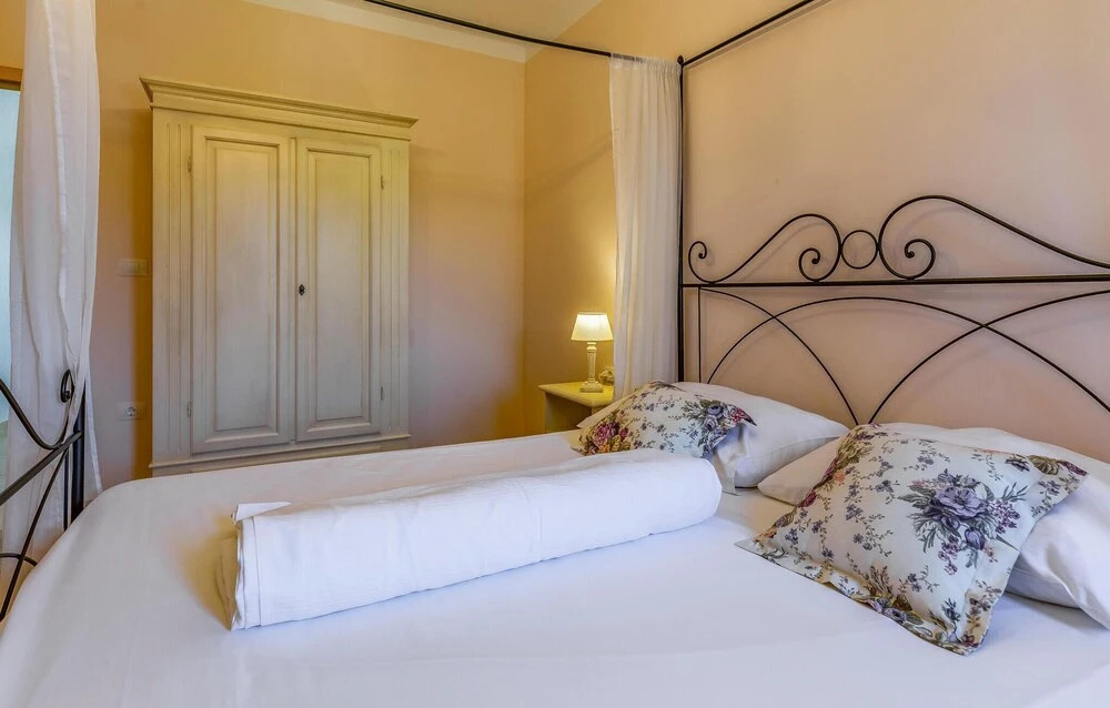 Stunning Home in Pula With Wifi and 2 Bedrooms