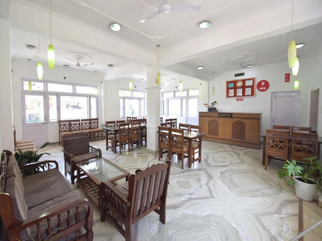 Hotel Sunshine Villa by OYO Rooms