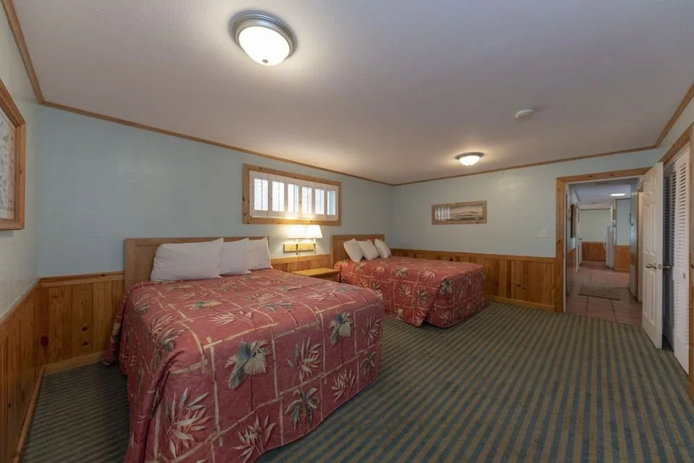 Pelican Bay Resort
